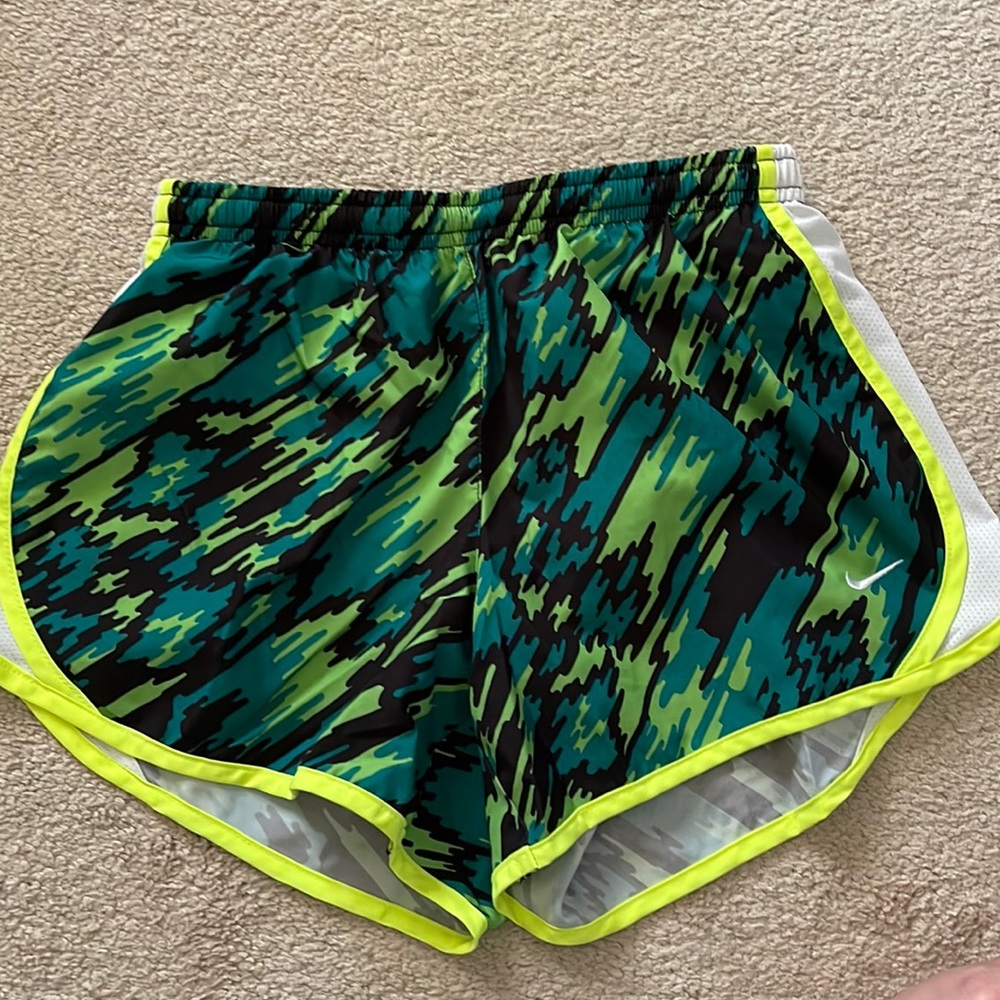 Nike Women’s Green Dry Fit Shorts Size Small